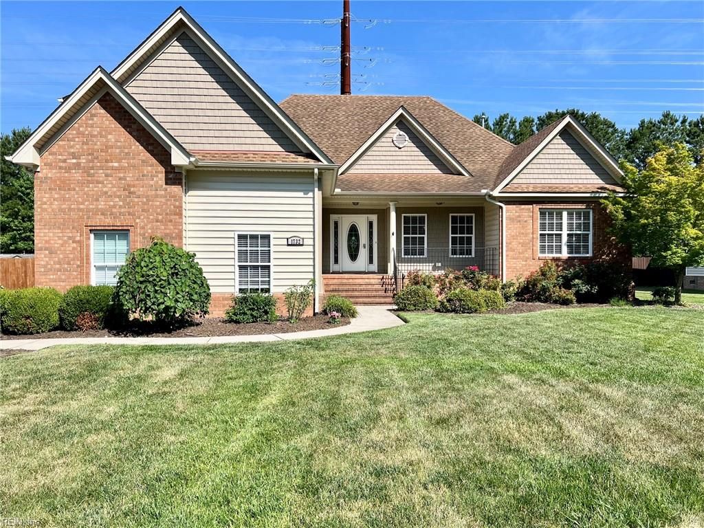 1732 Mount Airy CT, Virginia Beach, VA 23456