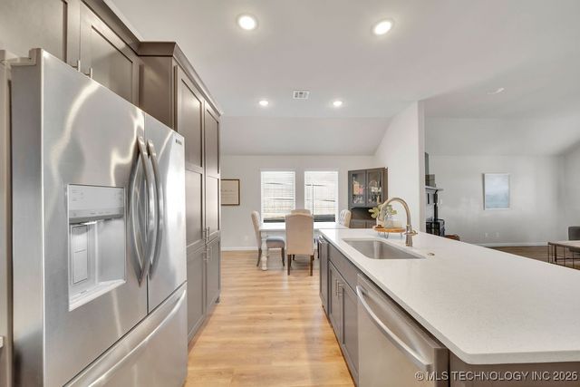 14736 S Maplewood Place, Bixby, OK 74008