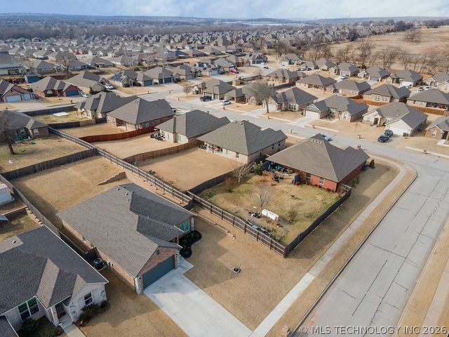 14736 S Maplewood Place, Bixby, OK 74008