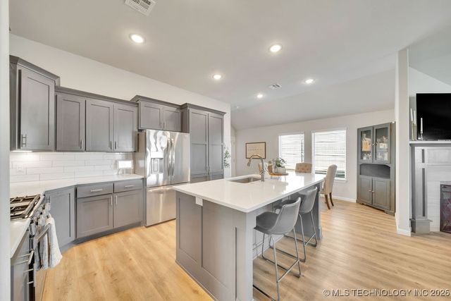 14736 S Maplewood Place, Bixby, OK 74008