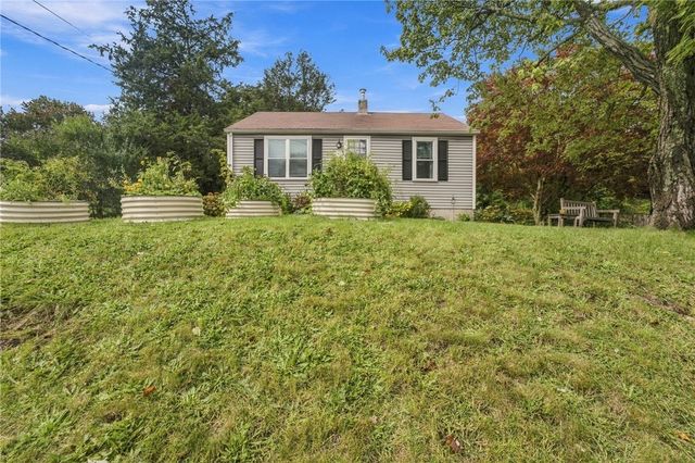 87 Potowomut Road, Warwick, RI 02818