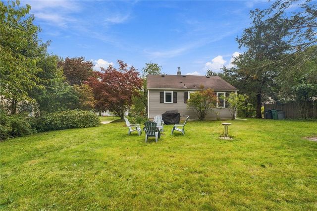 87 Potowomut Road, Warwick, RI 02818
