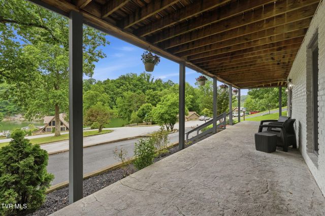 440 Lakeshore Road, Bluff City, TN 37618