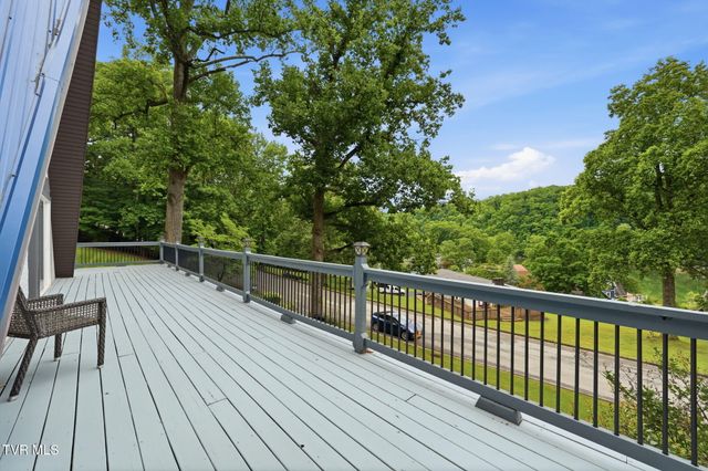 440 Lakeshore Road, Bluff City, TN 37618
