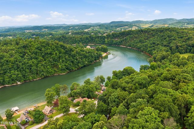 440 Lakeshore Road, Bluff City, TN 37618