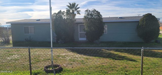 1992 Hillcrest Street, Rosamond, CA 93560