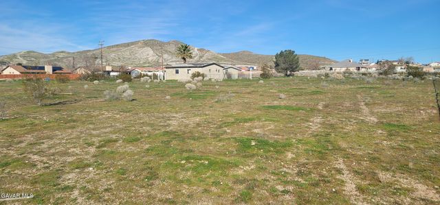 1992 Hillcrest Street, Rosamond, CA 93560