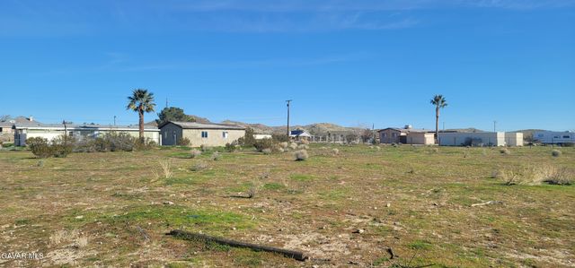 1992 Hillcrest Street, Rosamond, CA 93560