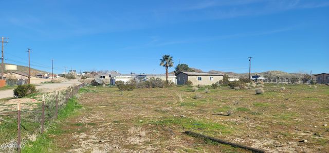 1992 Hillcrest Street, Rosamond, CA 93560