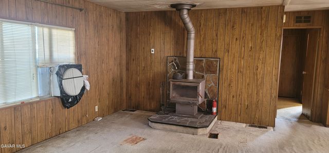 1992 Hillcrest Street, Rosamond, CA 93560