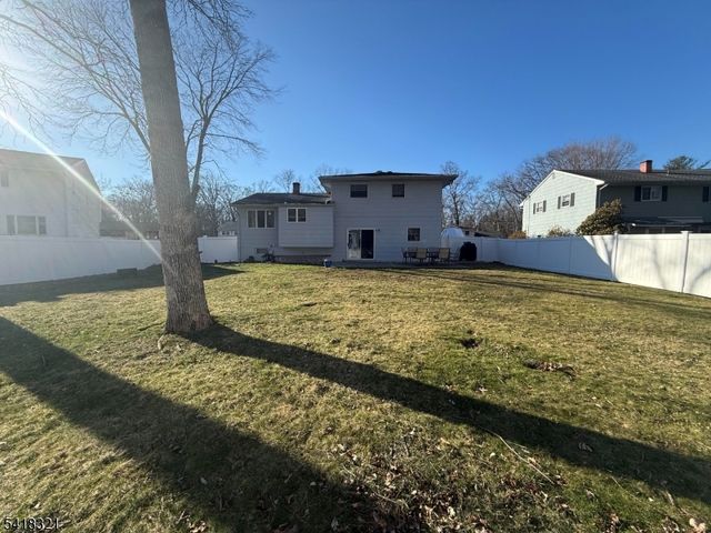 10 Downstream Dr, Mount Olive Twp., NJ 07836