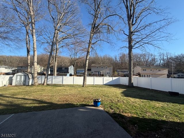 10 Downstream Dr, Mount Olive Twp., NJ 07836