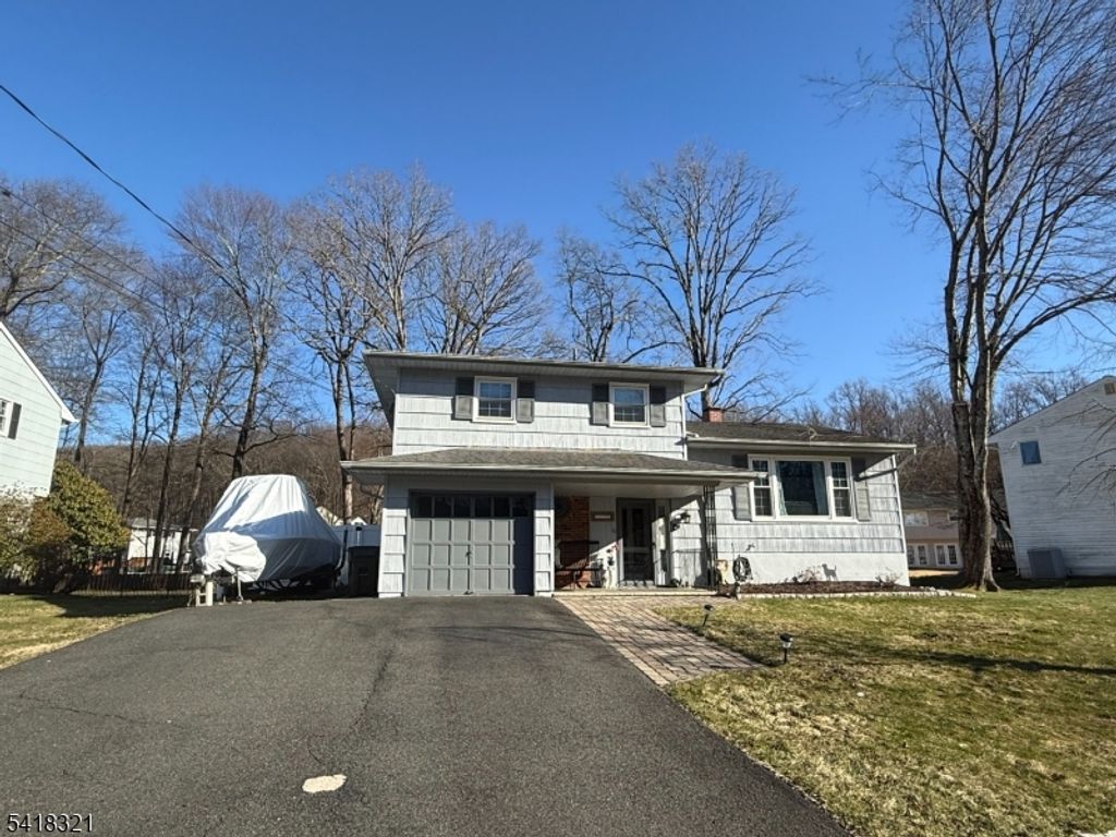 10 Downstream Dr, Mount Olive Twp., NJ 07836