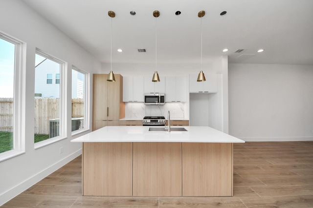 9141 Besos Lane, Houston, TX 77051