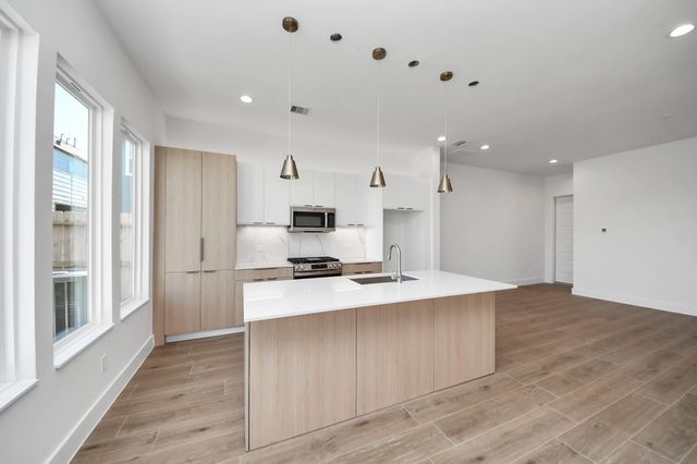 9141 Besos Lane, Houston, TX 77051