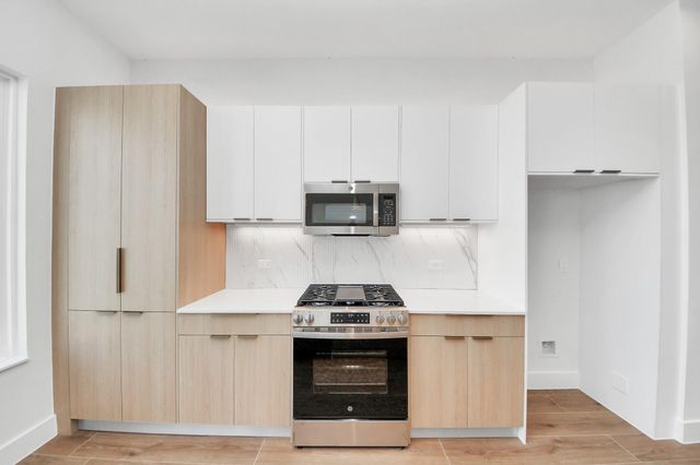 9141 Besos Lane, Houston, TX 77051