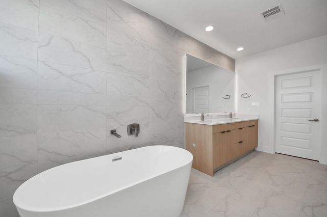 9141 Besos Lane, Houston, TX 77051