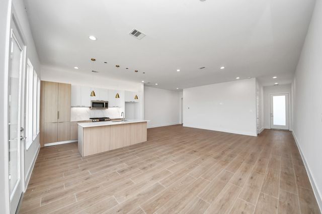 9141 Besos Lane, Houston, TX 77051