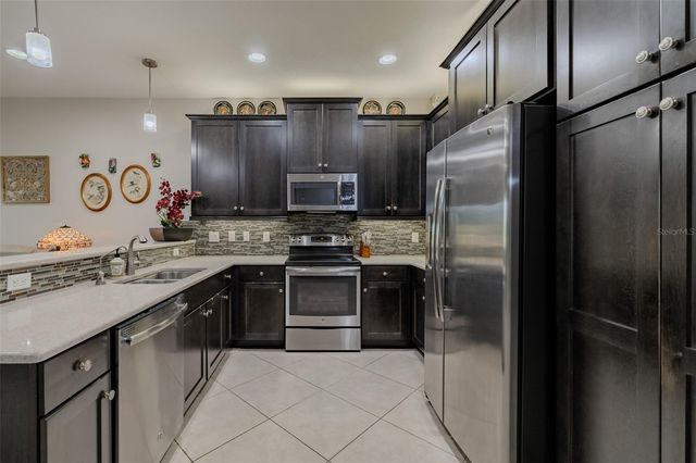 4972 MARBLE SPRINGS CIRCLE, Wimauma, FL 33598