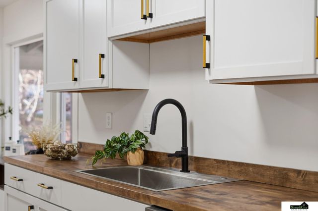 5315 W Wilkins Street, Lincoln, NE 68524