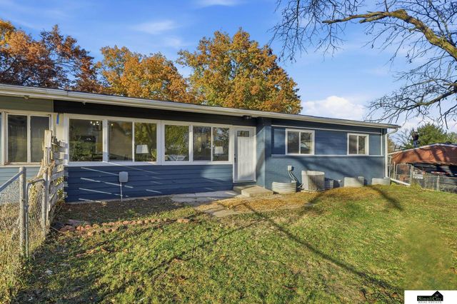 5315 W Wilkins Street, Lincoln, NE 68524