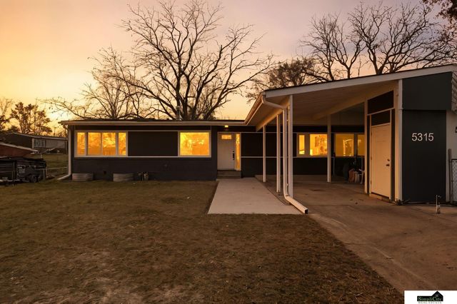 5315 W Wilkins Street, Lincoln, NE 68524
