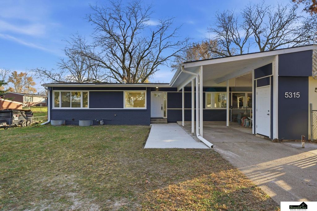 5315 W Wilkins Street, Lincoln, NE 68524