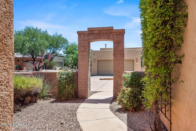 123 Geary Road, Tubac, AZ 85646