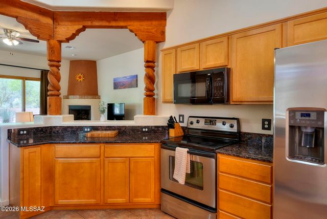 123 Geary Road, Tubac, AZ 85646