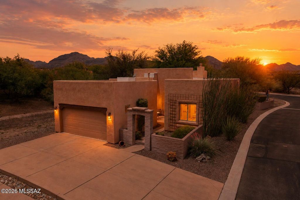 123 Geary Road, Tubac, AZ 85646