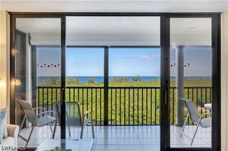 17 Bluebill AVE 904, Naples, FL 34108