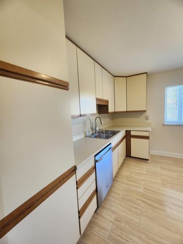 27055 Merideth Drive, Warren, MI 48092