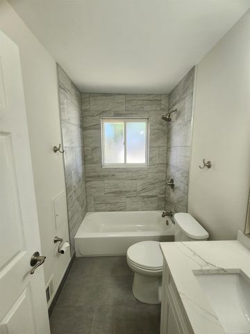 27055 Merideth Drive, Warren, MI 48092