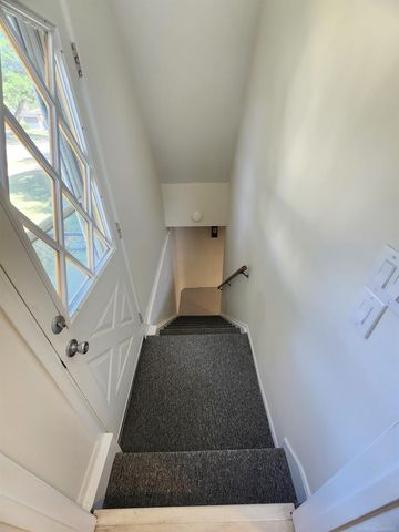 27055 Merideth Drive, Warren, MI 48092