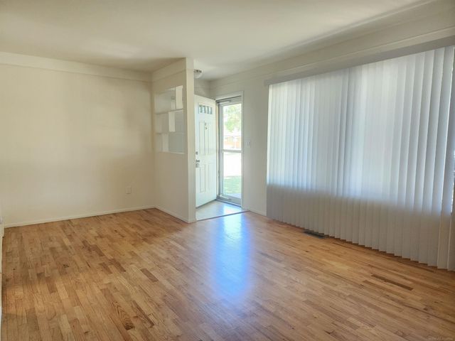 27055 Merideth Drive, Warren, MI 48092