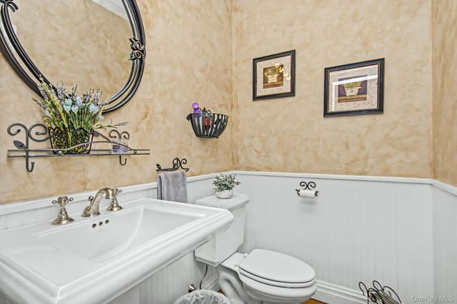 43 Buck Drive, Poughquag, NY 12570