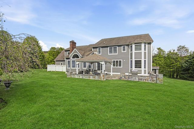 43 Buck Drive, Poughquag, NY 12570