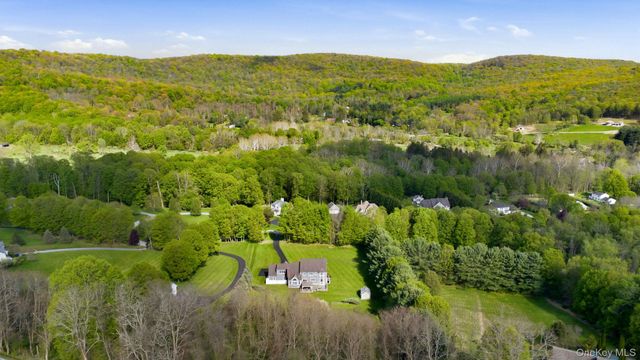 43 Buck Drive, Poughquag, NY 12570