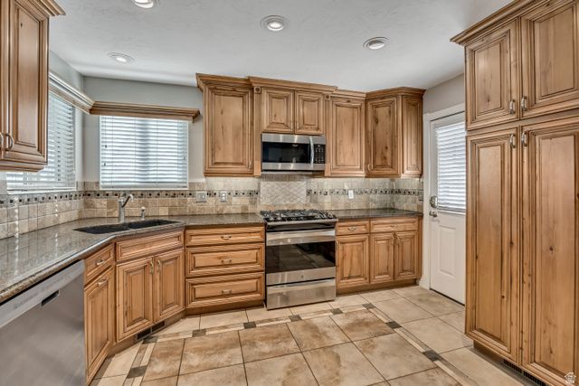 3522 W LILY GARDEN LANE, South Jordan, UT 84095