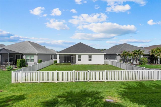 7526 RIDGELAKE CIRCLE, Bradenton, FL 34203