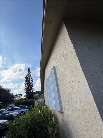 2845 NW 13th Ct, Fort Lauderdale, FL 33311