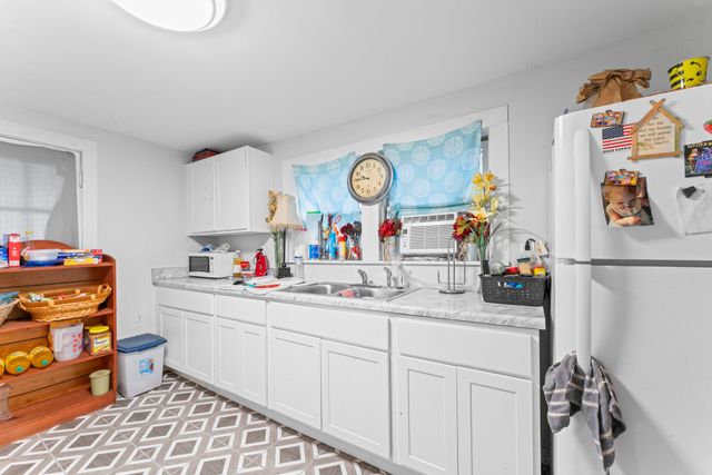 102 W Sparta St, Mcminnville, TN 37110