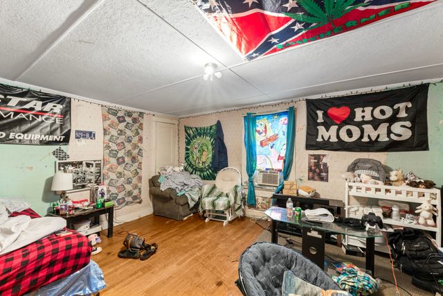 102 W Sparta St, Mcminnville, TN 37110