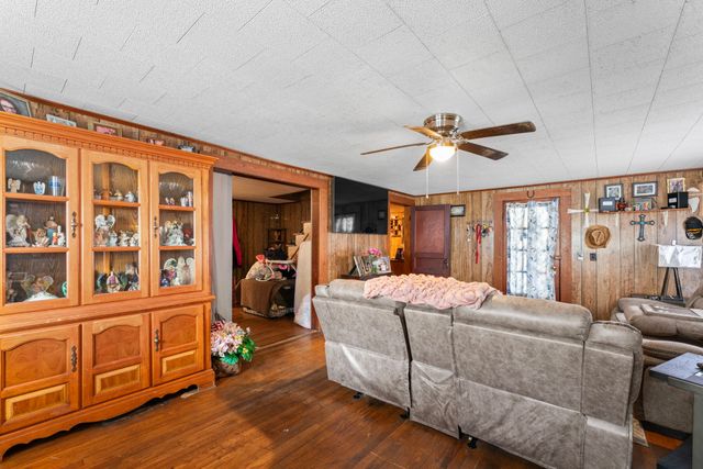 102 W Sparta St, Mcminnville, TN 37110
