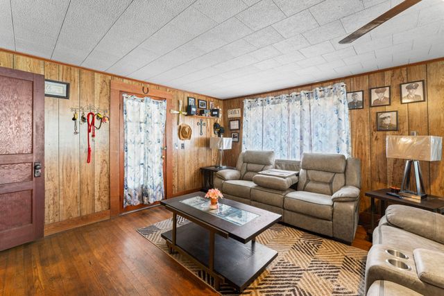 102 W Sparta St, Mcminnville, TN 37110