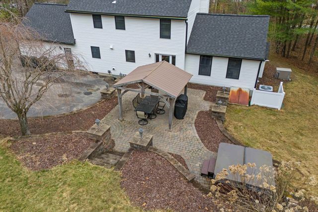 13 Newstead Street, Litchfield, NH 03052
