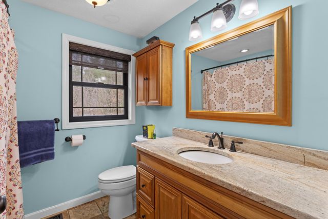 13 Newstead Street, Litchfield, NH 03052