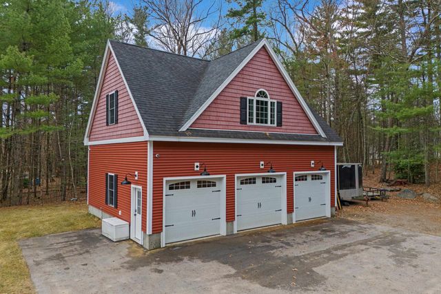 13 Newstead Street, Litchfield, NH 03052