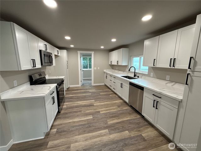 4123 McCall Boulevard W, Bremerton, WA 98312