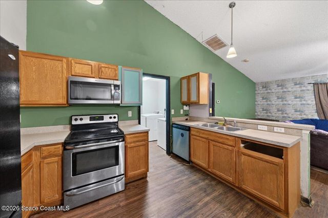 1802 Wildcat Avenue SE, Palm Bay, FL 32909
